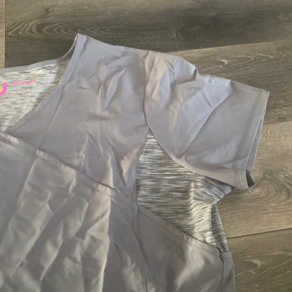Urbane Performance Women’s Grey Scrub Top EUC 3XL - Picture 4 of 5